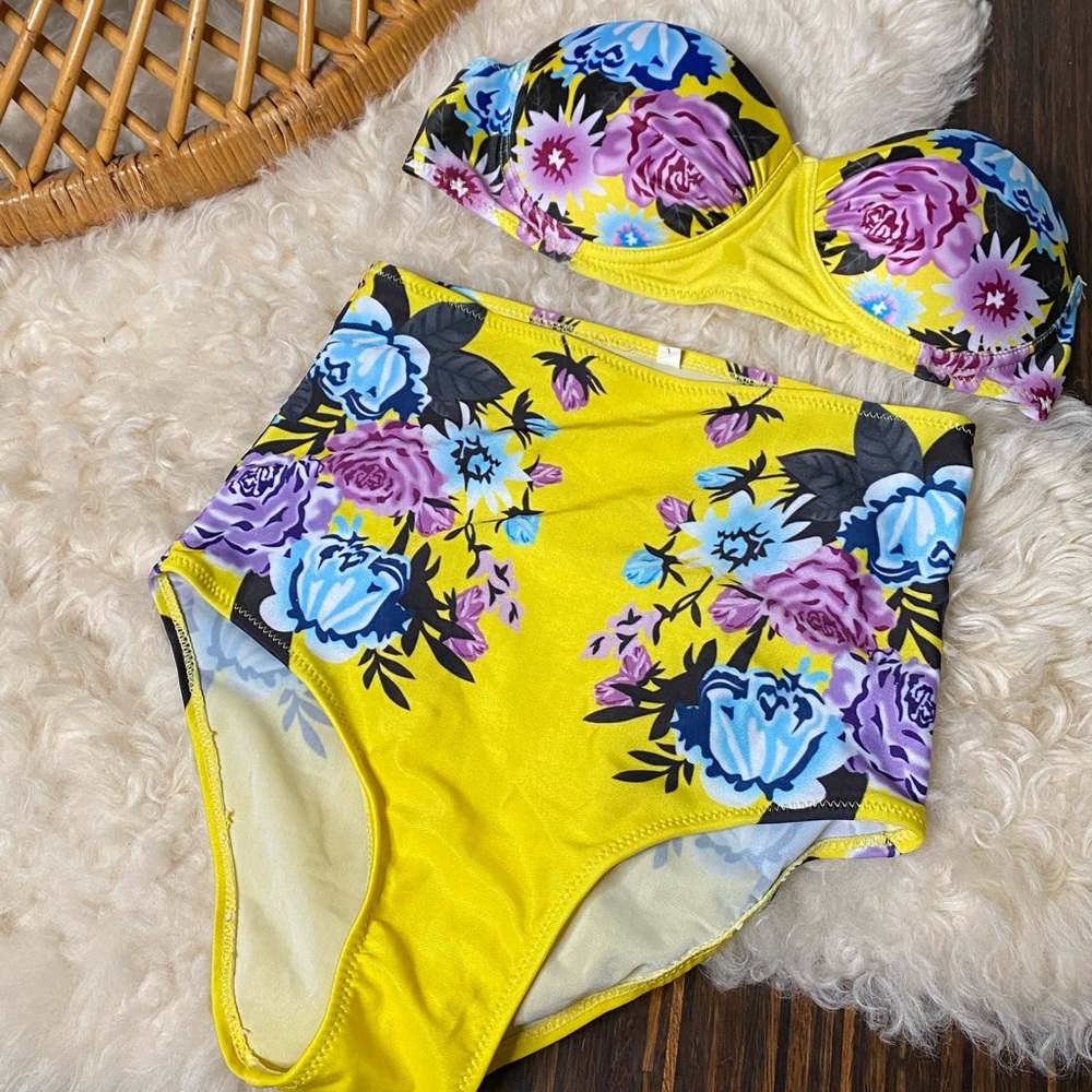 Fun yellow summer bikini!